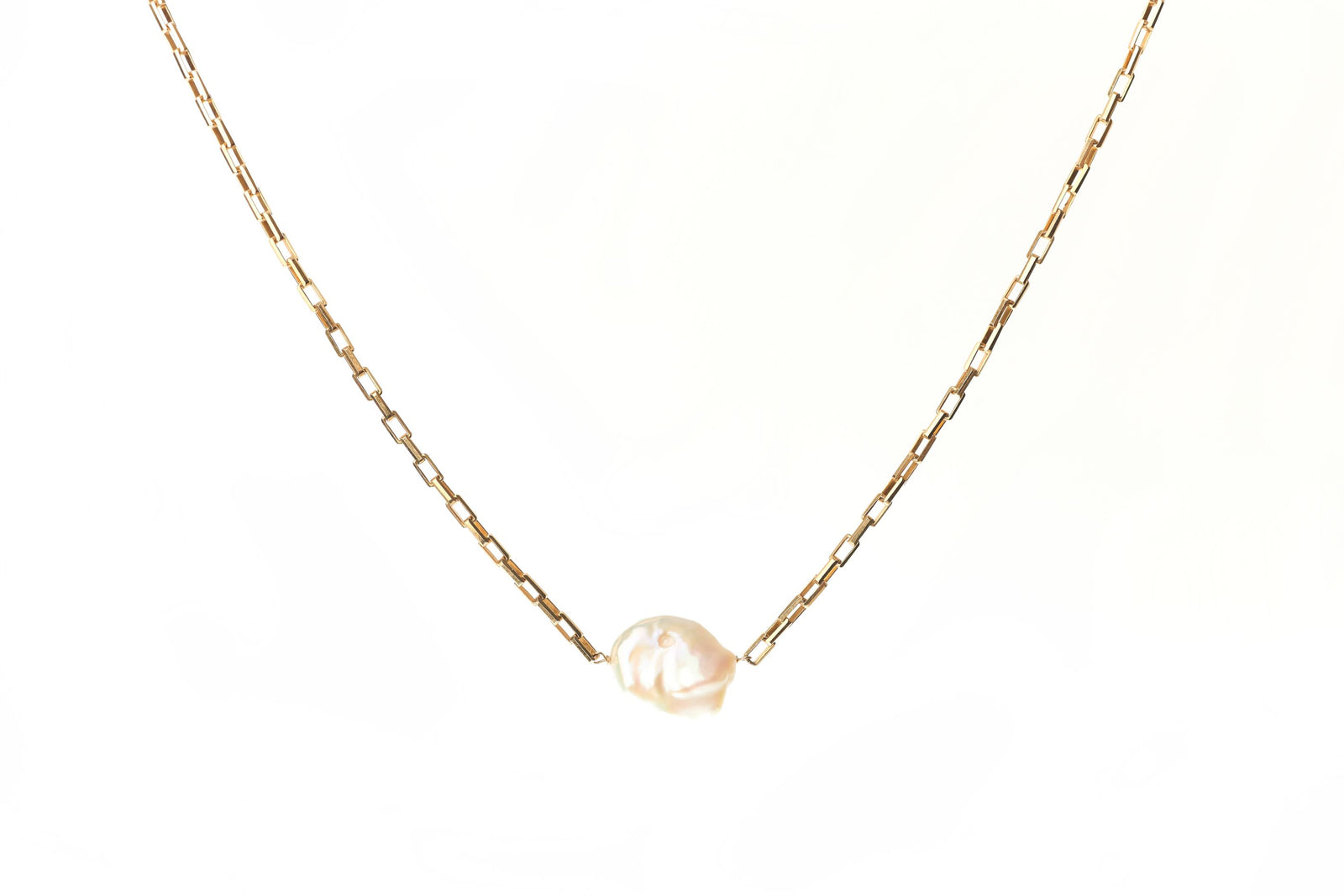 Gold Link Mother of Pearl Necklace