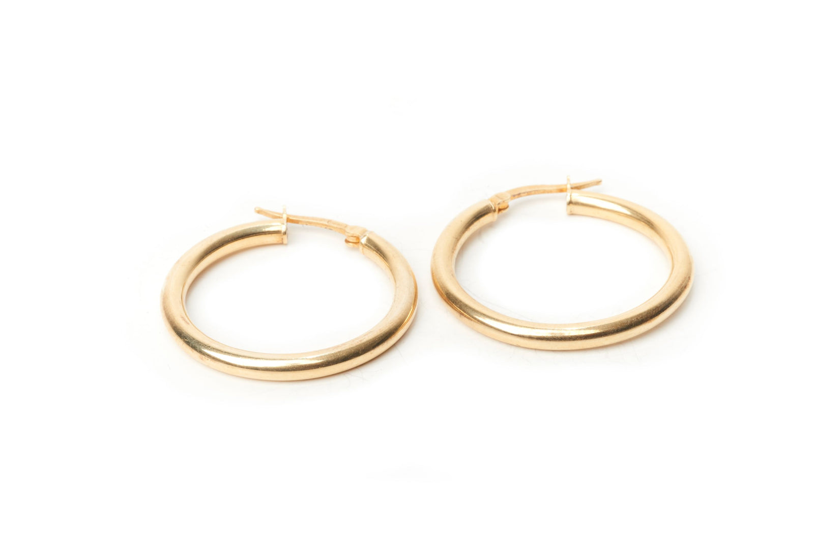 Classic Medium Hoops